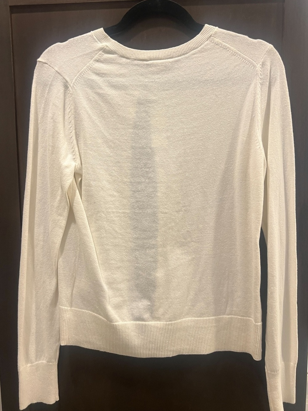 NWT GAP Women's White Crewneck Button Cardigan - Picture 2 of 2